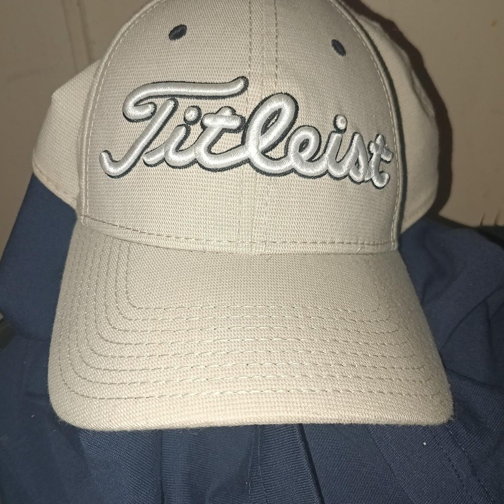 Golf hat - Picture 5 of 8